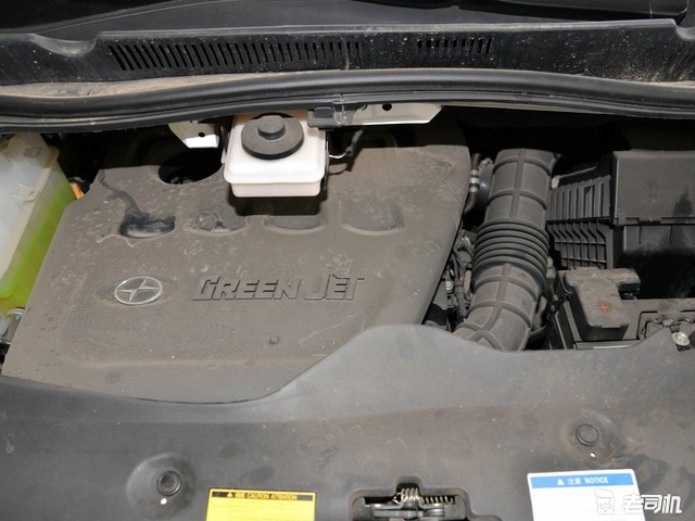 酷似老款埃尔法 小哥带你看九龙艾菲