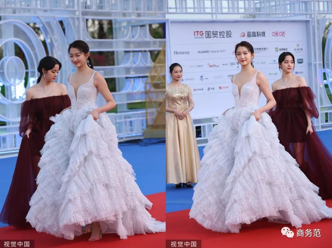 关晓彤"心机走位,却被刘诗诗和倪妮碾压,金鸡红毯珠宝礼服哪家强