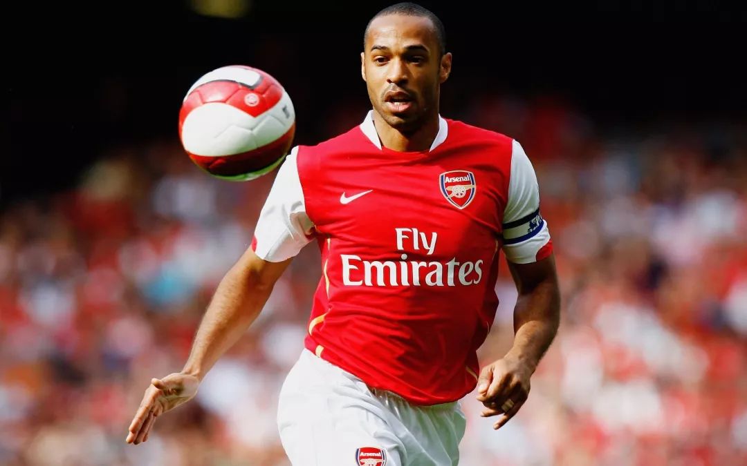 他是英超27年历史最佳外援,更是枪迷心中永远的海布里之王