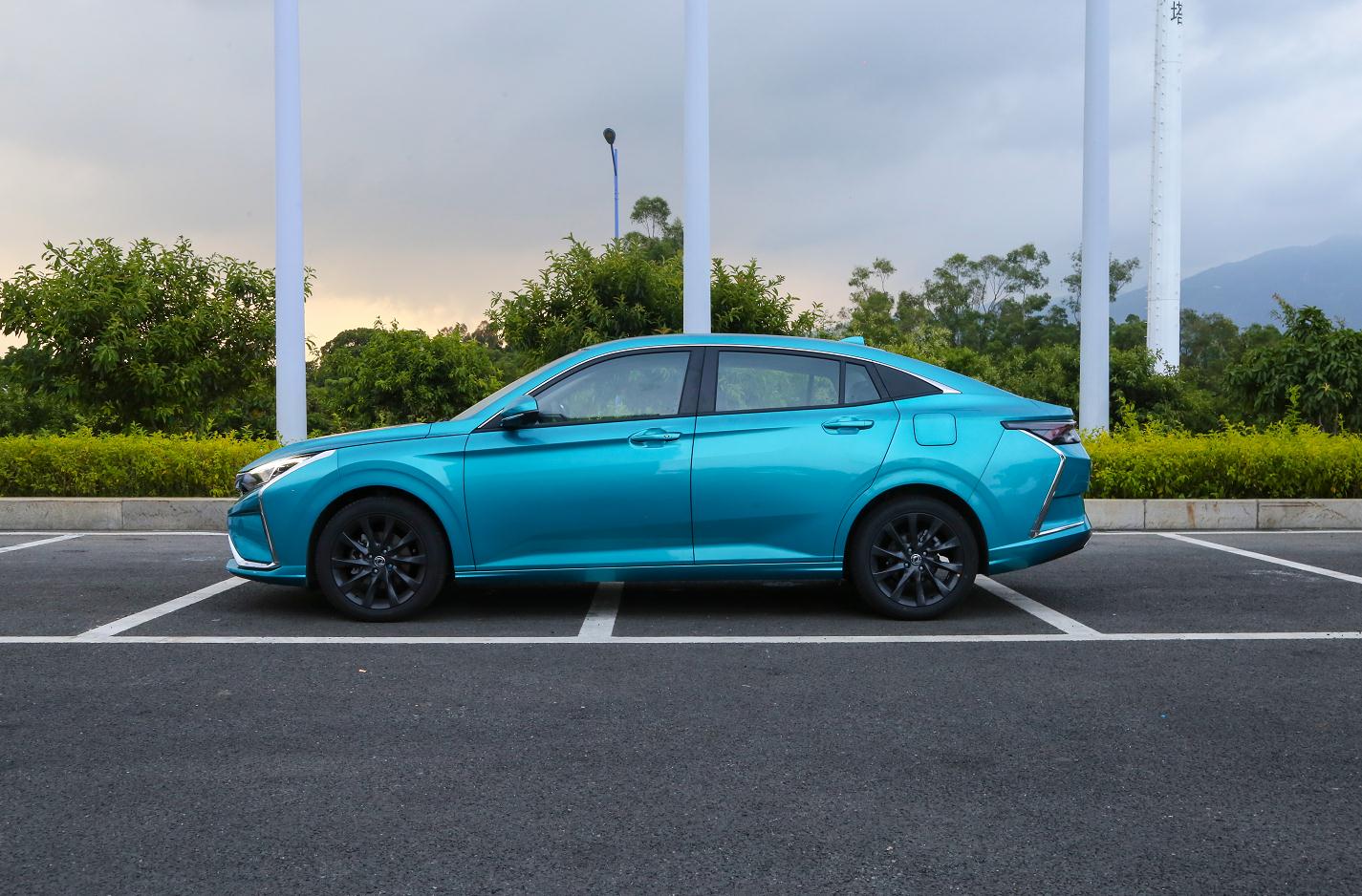 99万-10.09万元 东风风神奕炫正式上市