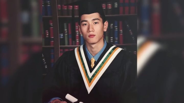 刚刚大学毕业时的高以翔,青涩帅气!