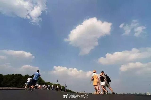 杭城周四最高温只有25℃!这波冷空气太凶猛,杭州的夏天要完了?