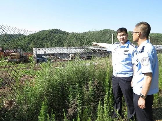 吉林村霸于老四看谁不顺眼张口就骂举手就打