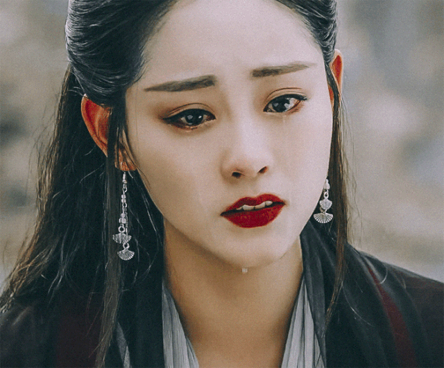 不过很快,这滴眼泪就后继有人—— 《白发》里的李治廷和张雪迎,联手