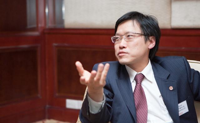 公开资料显示,李源祥2004年便加入中国平安,于2004年2月至2005年3月任