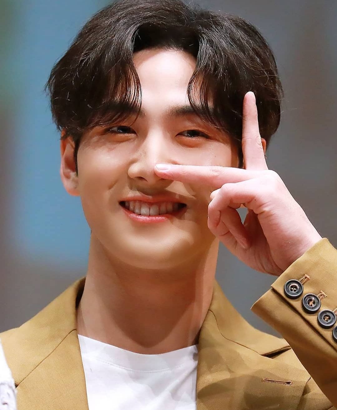 姜东昊的肌肉好好看哦我需要这样的男孩