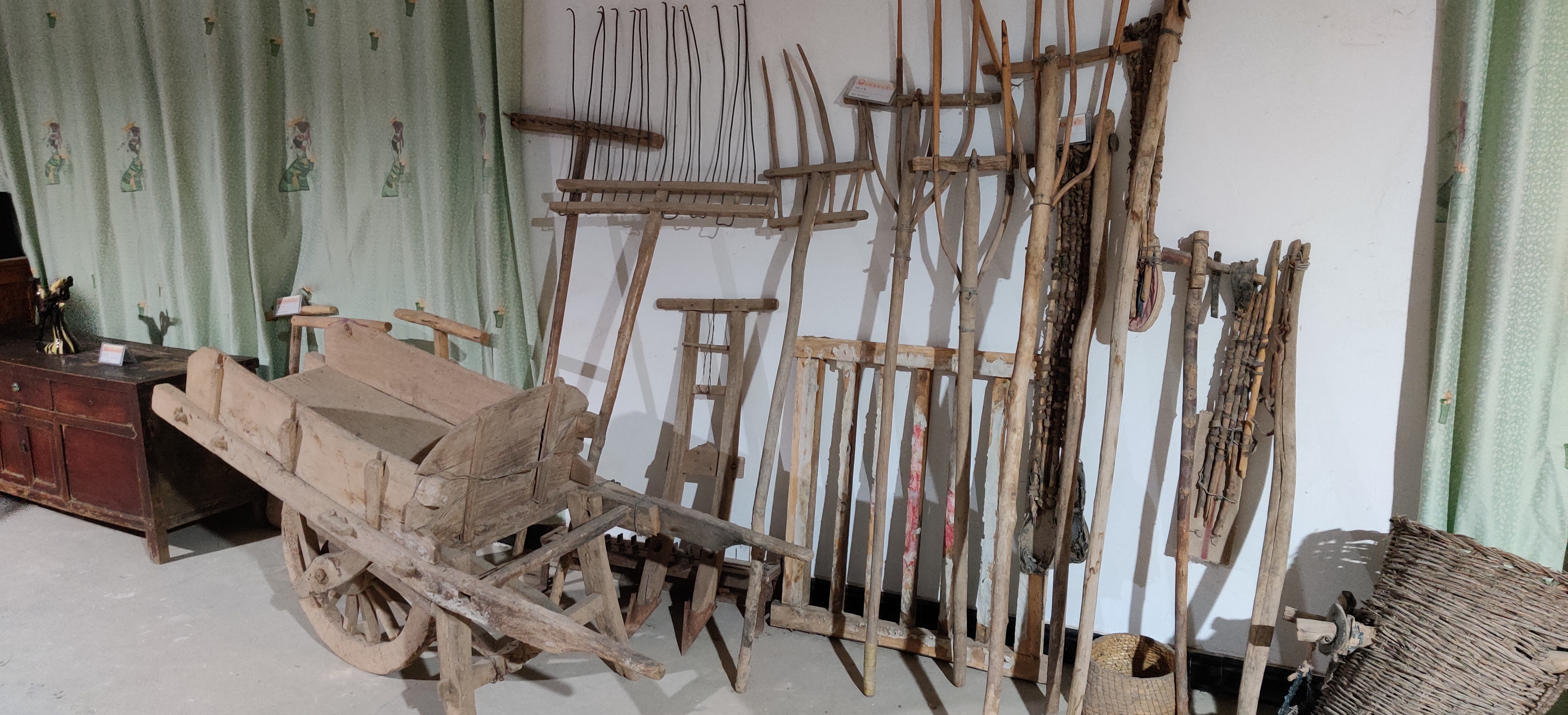 梁云的农耕博物馆中收藏了各种各样的农耕工具.张一川 摄