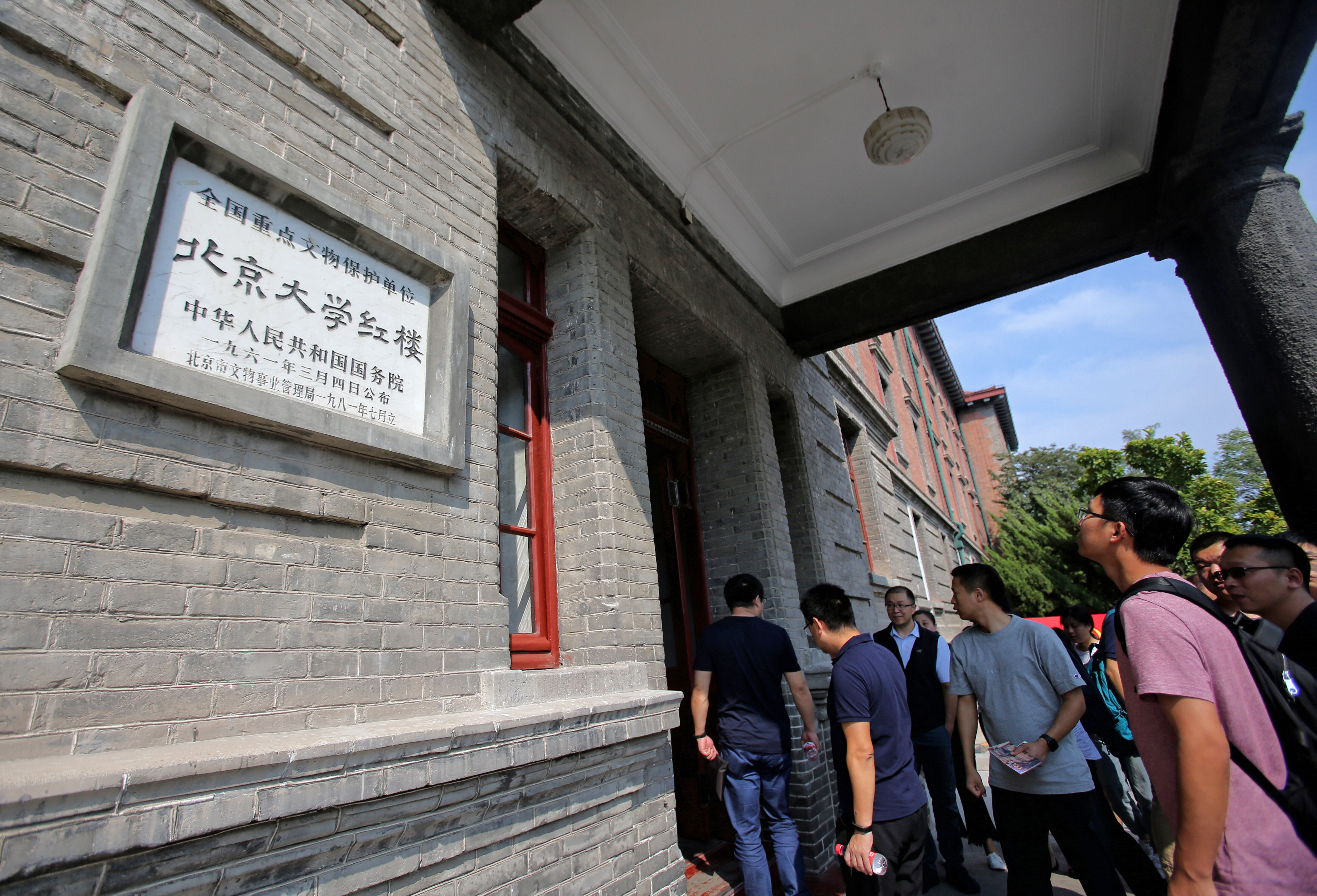 打开凤凰新闻,查看更多高清图片北大红楼二层旧址复原后,与一层形成