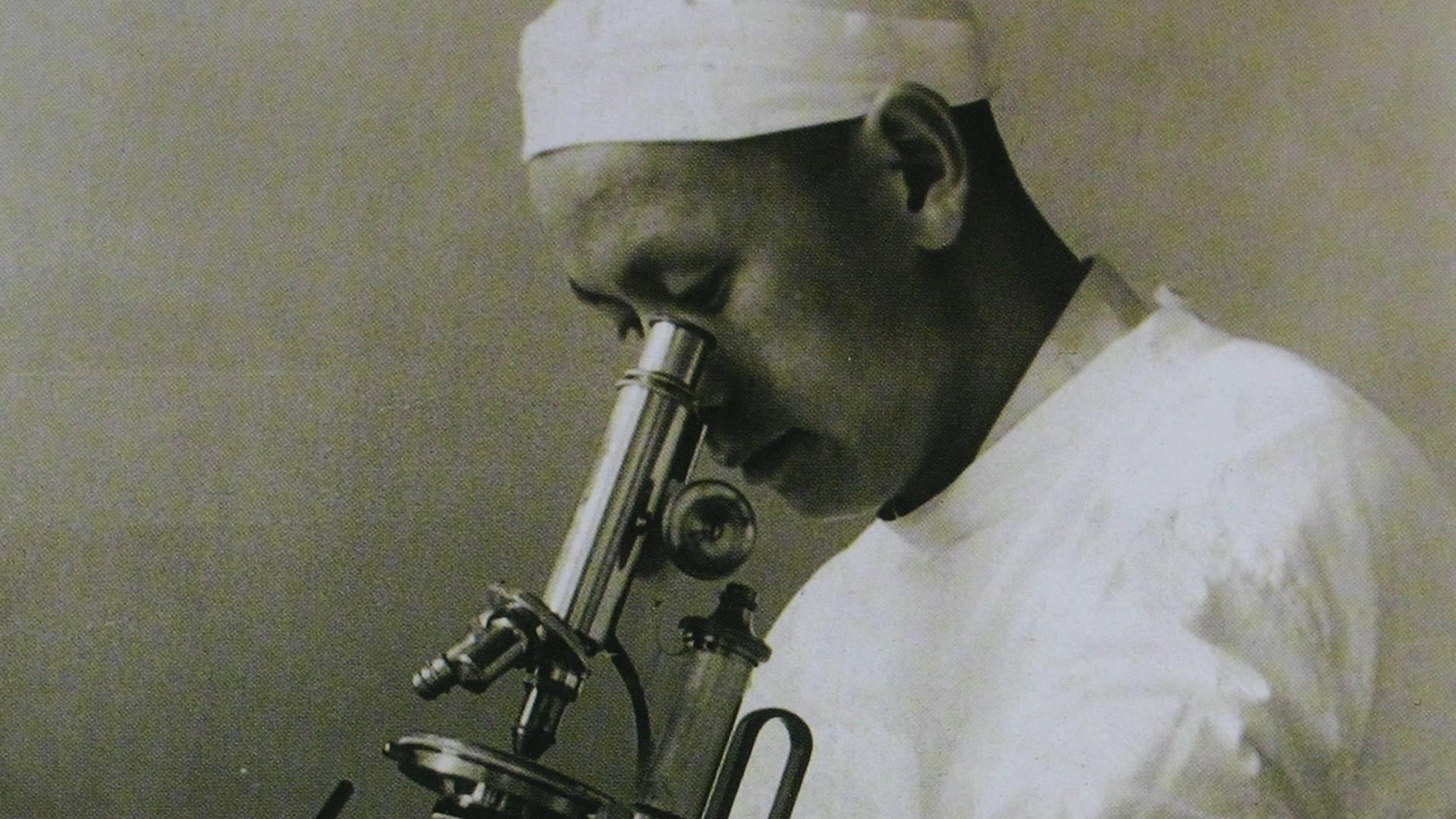 为消灭脊灰顾方舟临危受命