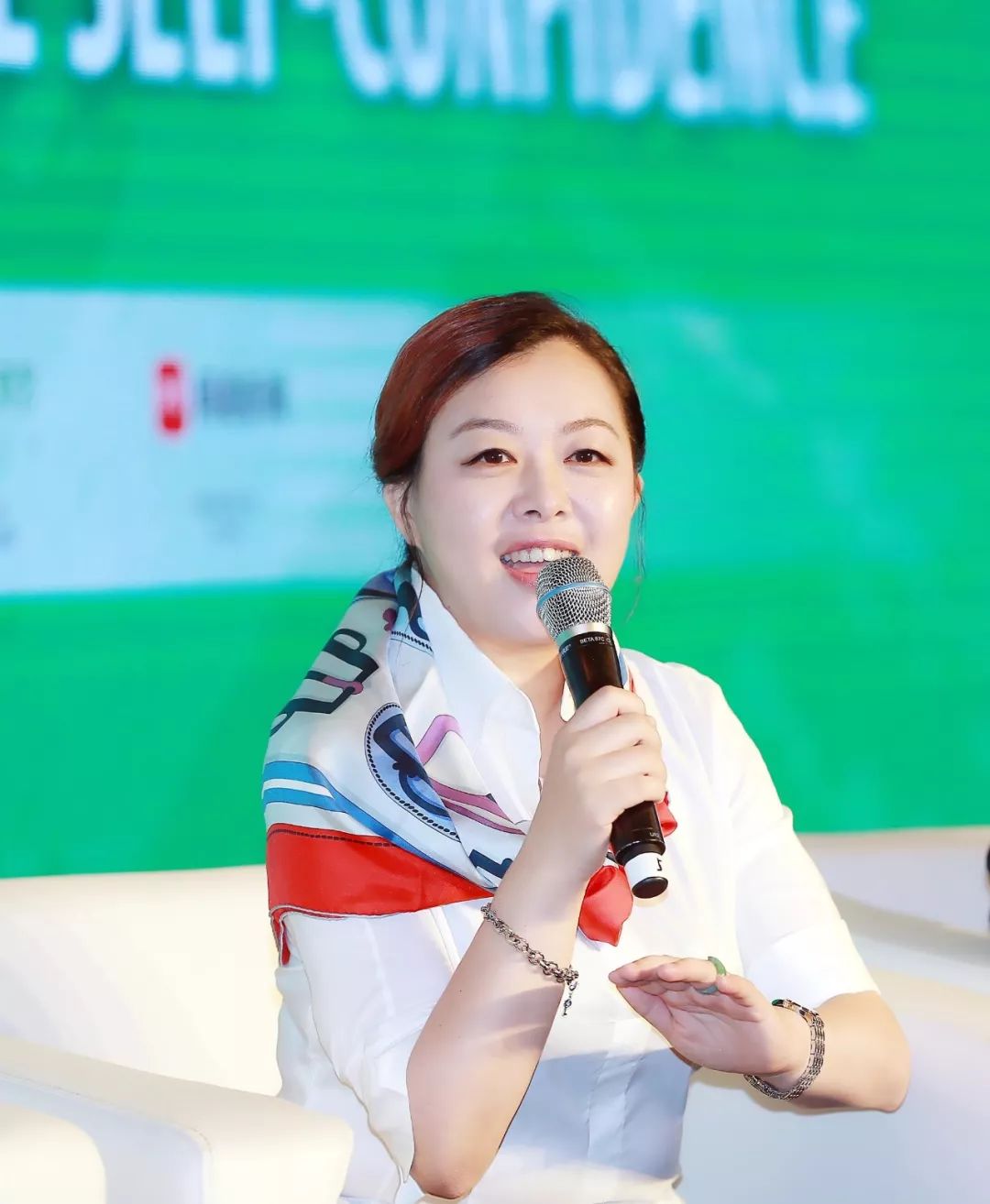 电视指南 | 专访腾讯视频副总裁王娟:"长战线"的献礼模式如何黏连观众