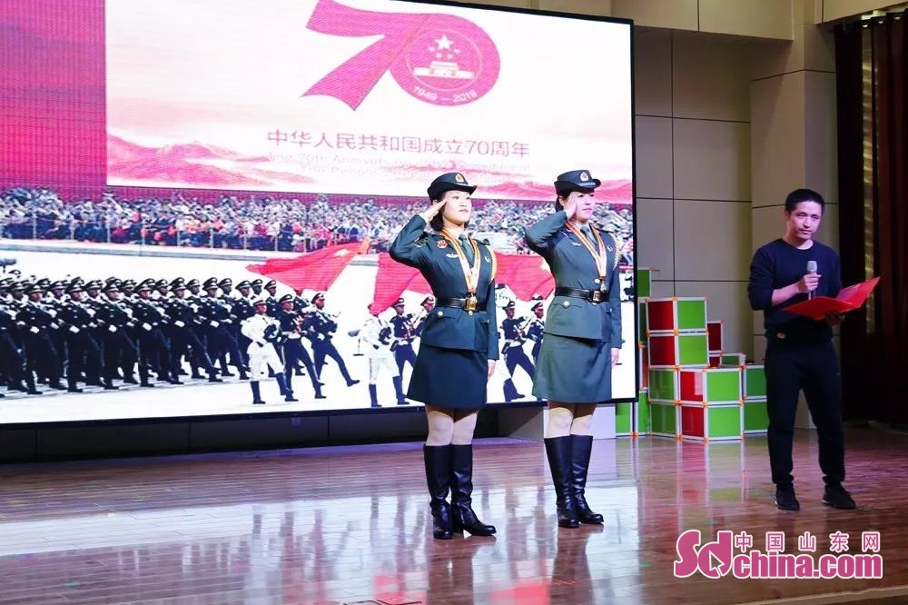 国庆受阅女兵惊艳亮相无棣棣州希贤学校