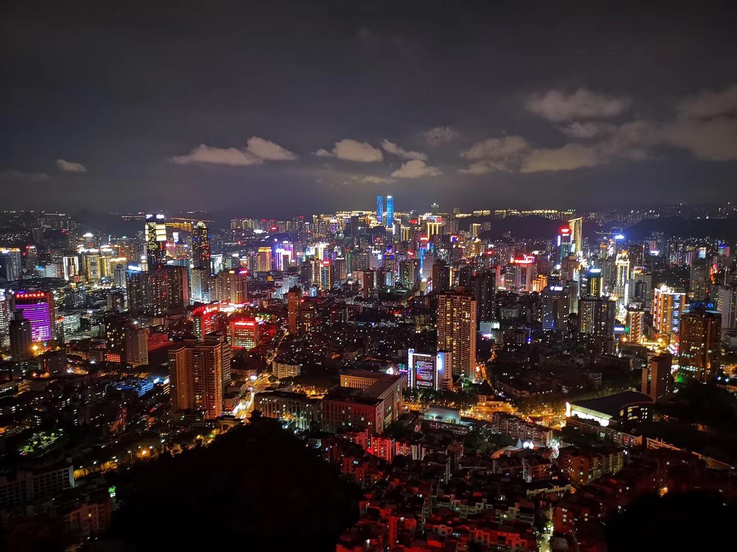 南明区推介兰草坝地块 总用地面积约888亩,10余家企业现场洽谈