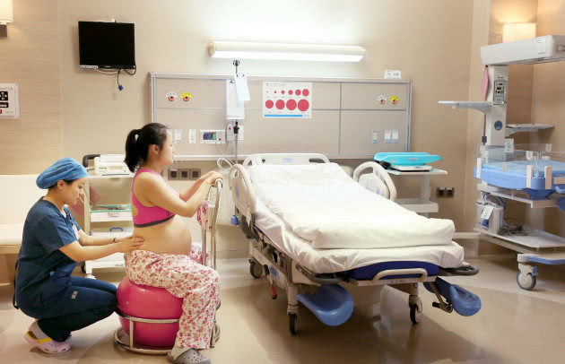 奔跑中国 风雨无阻,西安安琪儿妇产医院圆满完成西马医疗保障任务