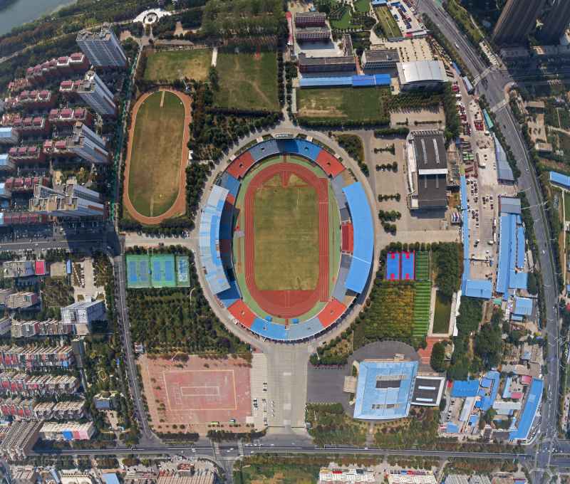一座"体育赛事中心"在豫中南崛起,航拍河南漯河"体育产业"
