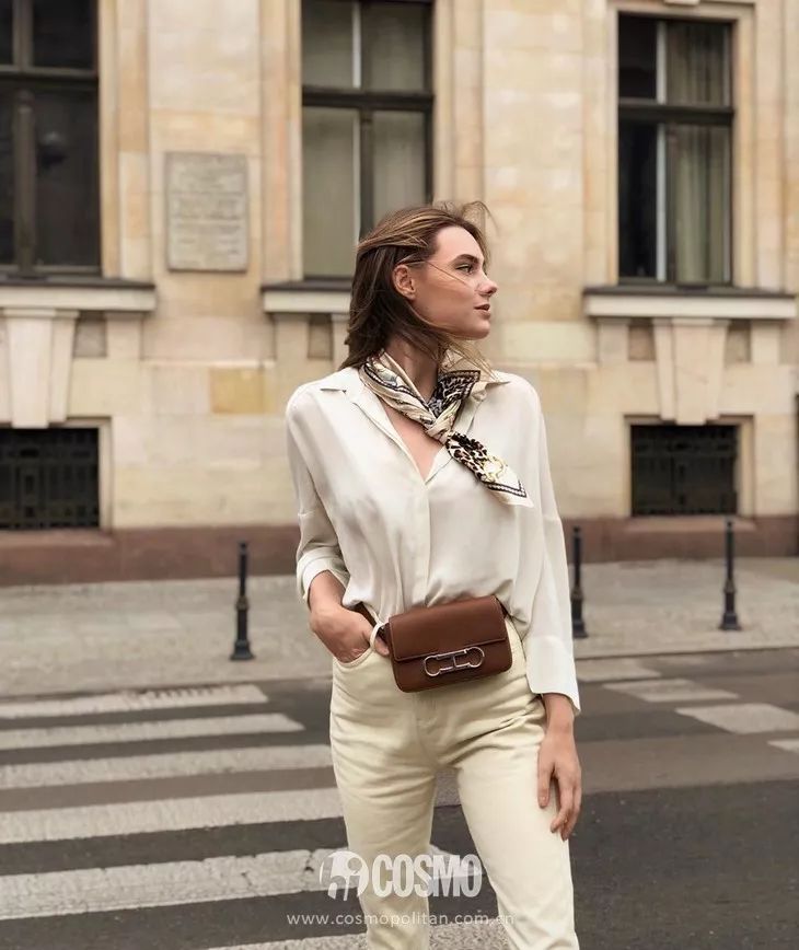 时髦办秀智用一条丝巾赢得了巴黎最佳街拍造型