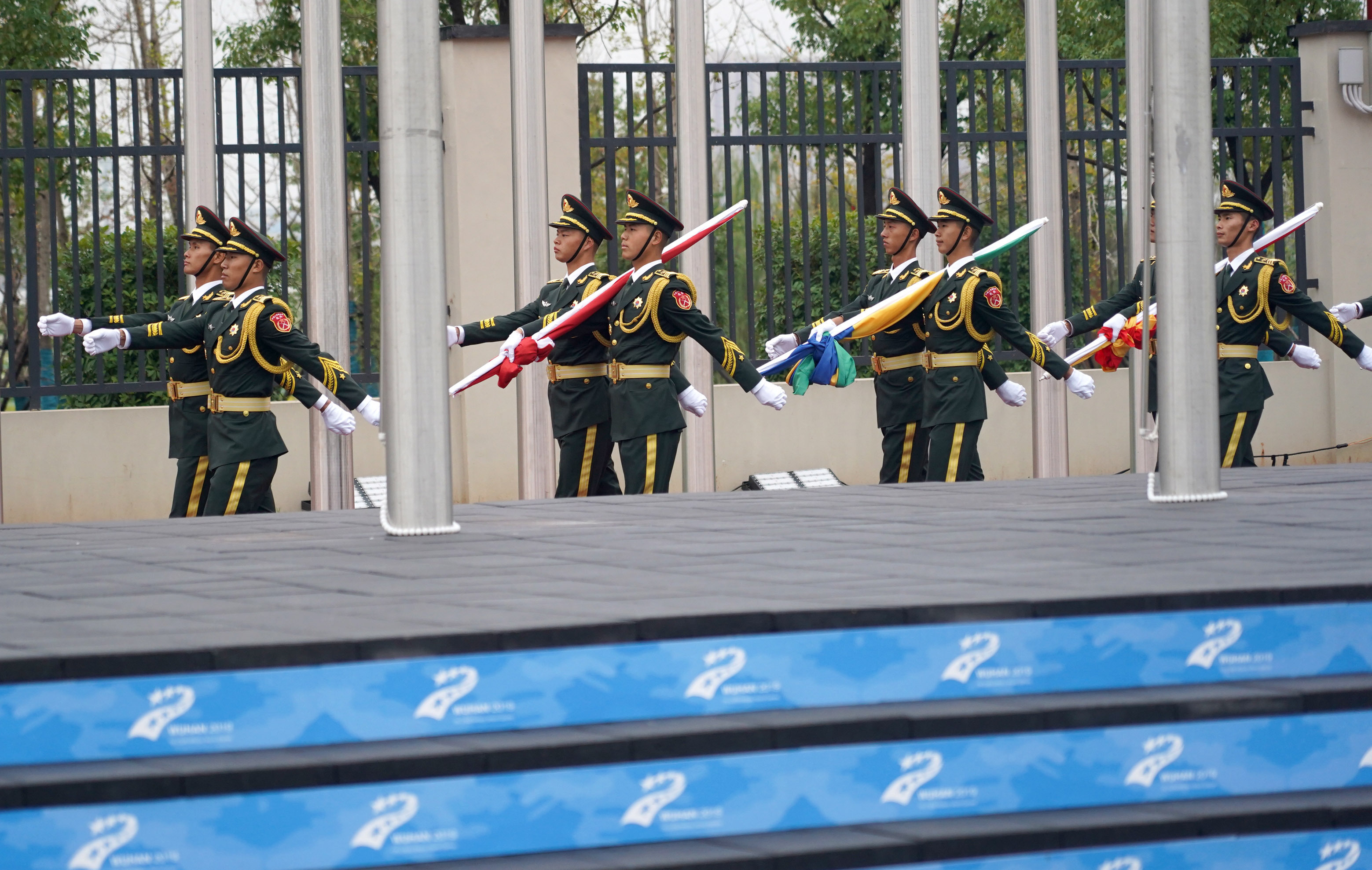 打开凤凰新闻,查看更多高清图片新华社照片,武汉,2019年10月16日 (军