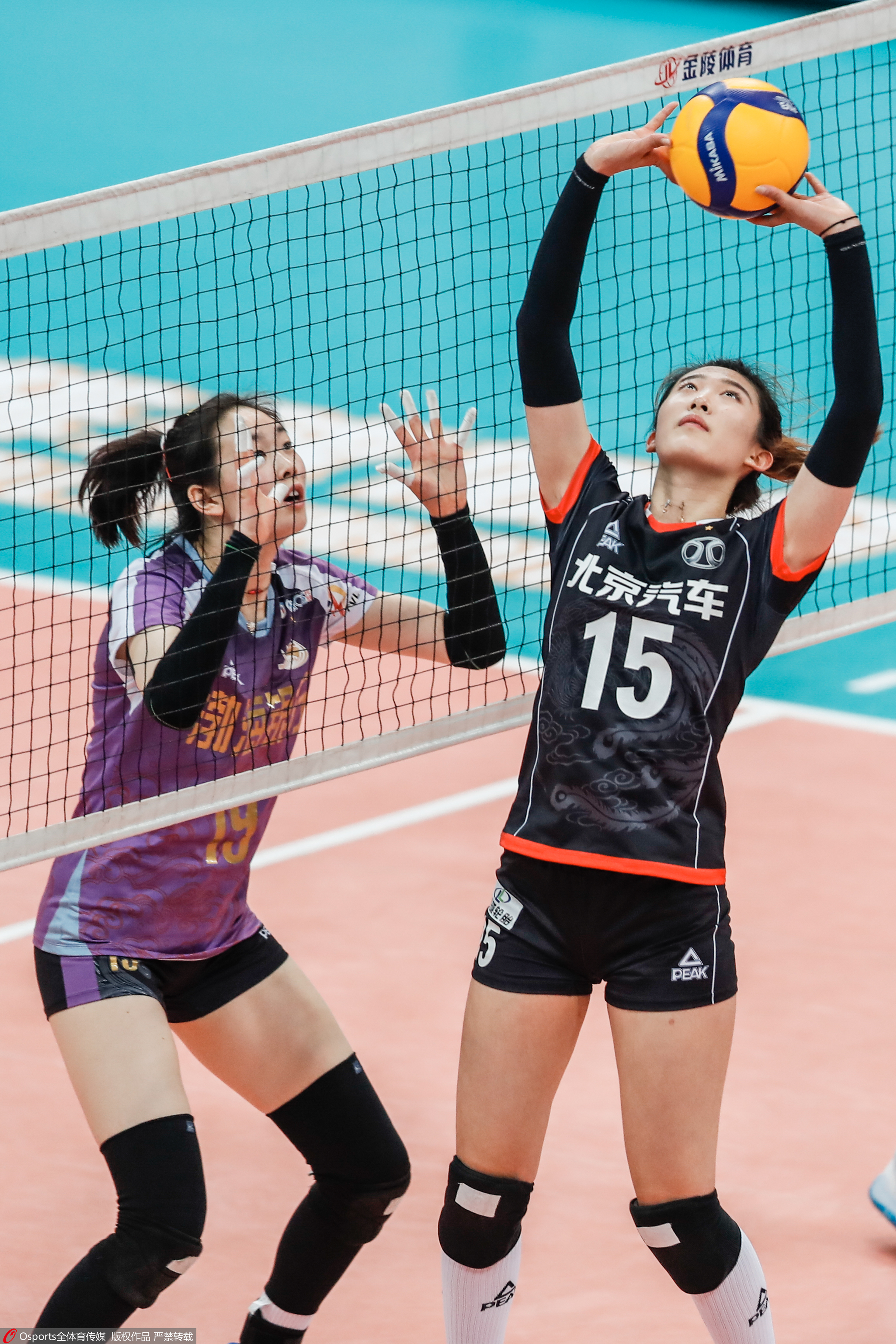 半决赛临危受命打主力,北汽女排"00后"二传自评7分__凤凰网