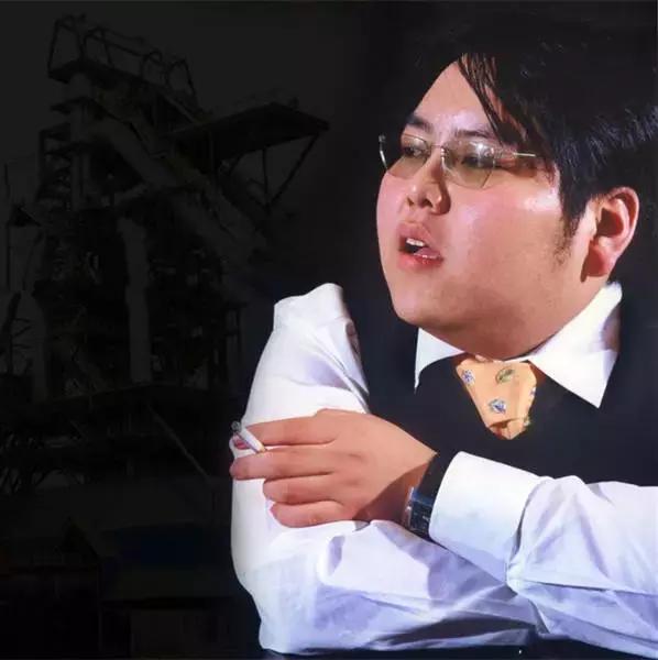 但造化弄人,2003年1月,因经济纠纷,李海仓在自己的办公室里遭枪杀身亡