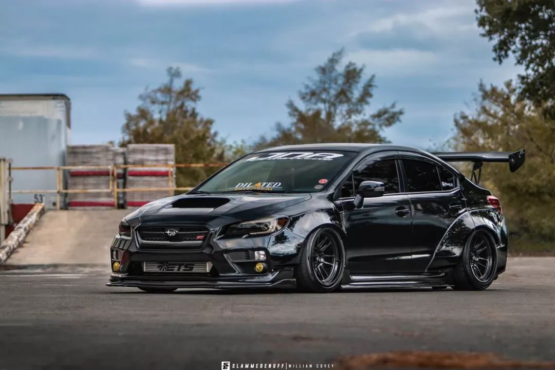 今天分享的这台改装斯巴鲁sti就是车主亲手一点一滴打造出来的,改装后