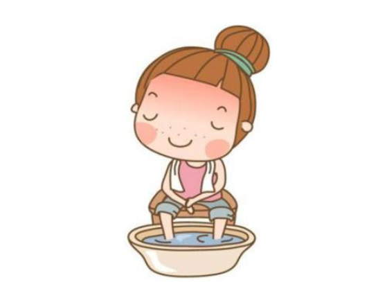 左点小艾泡脚艾草说