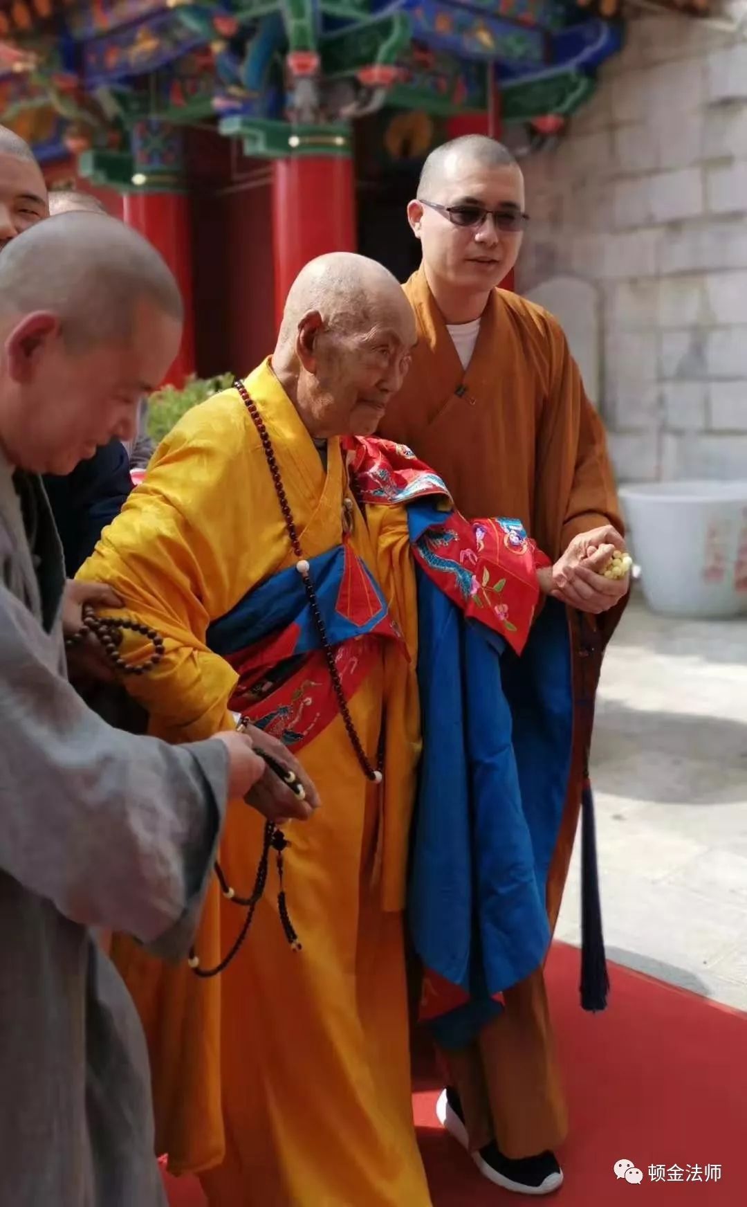 上明下道老和尚传法:顿金法师为临济宗第四十六代传人