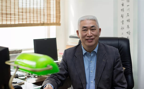 中华书局总经理徐俊彩车观礼代表