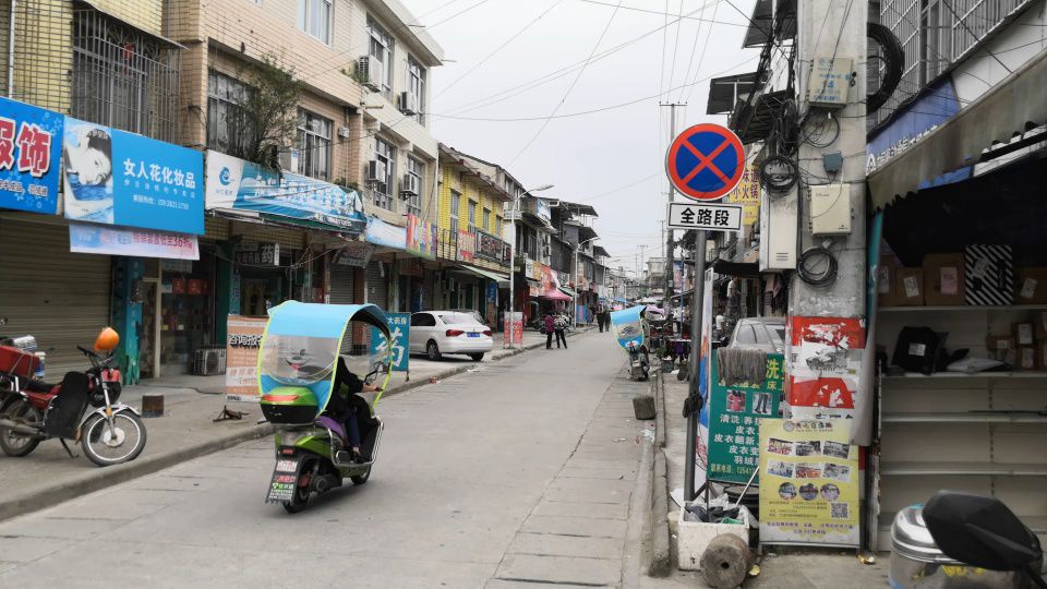 四川江油市彰明鎮,以前是彰明縣城,現在沒落到不如一個普通小鎮