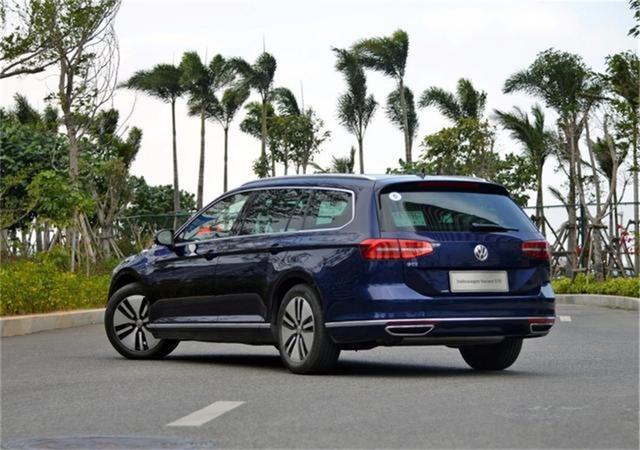 进口迈腾旅行版5.2万元的优惠,上绿牌,免购置税