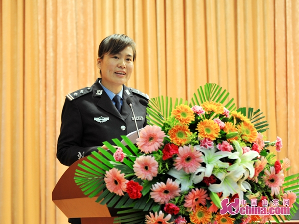 刘梅:一位剑胆琴心的女派出所所长