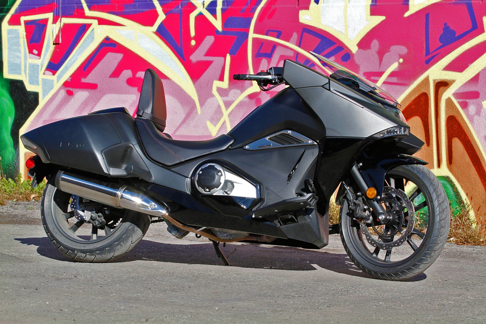 东瀛怪咖大鲨鱼本田nm4摩托静态解析