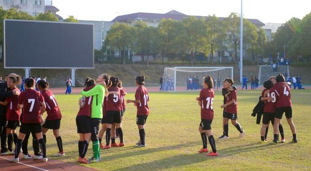 保定一中蝉联中国高中足球锦标赛女子组冠军