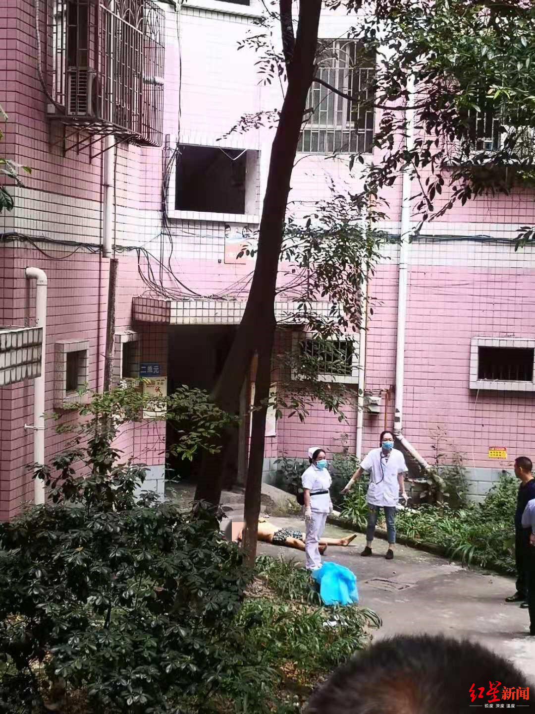 四川隆昌男子砍伤继女母女跳楼身亡事发前疑似曾争吵