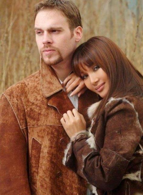 歌手张咪身患癌症晚期,跟毛宁争歌毁事业,和女儿合影似姐妹