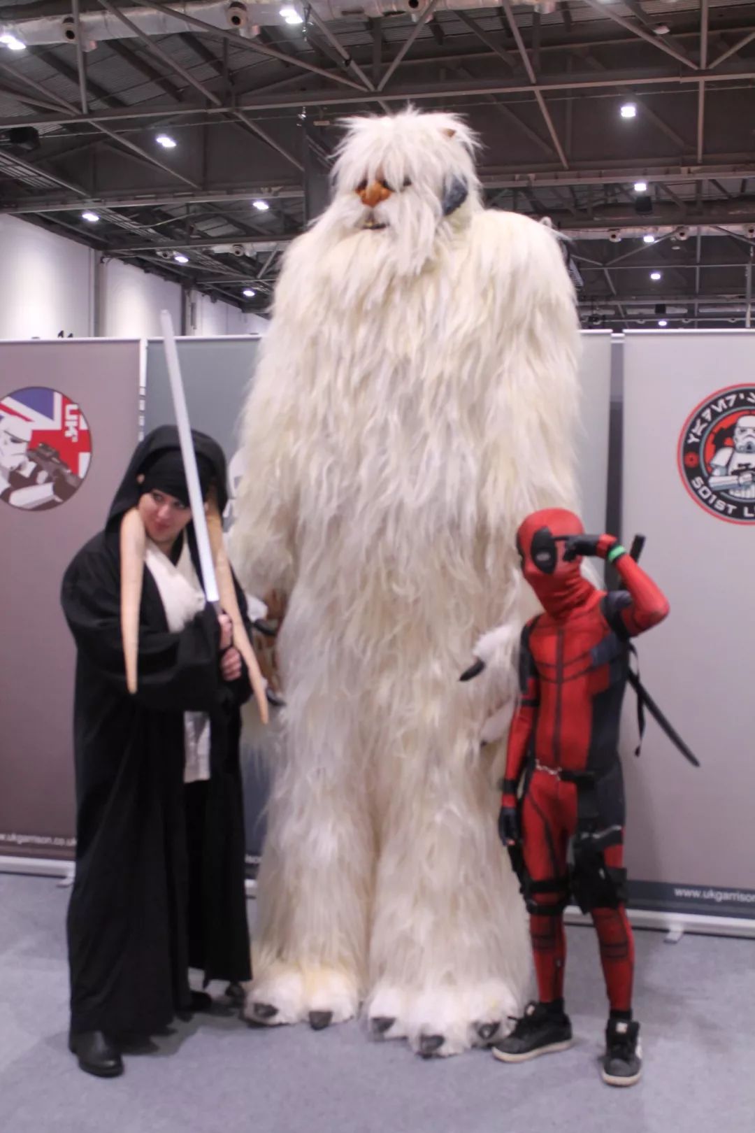 觉得日本人cosplay起来很疯狂?那是白种人还没上场