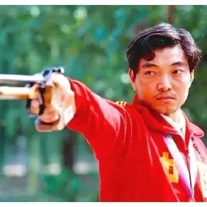 奥运史上的「中国第一枪」，与冰雪女王的中国速度丨中国<em>体育</em><em>名</em><em>场面</em>
