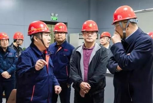 安钢集团总经理刘润生一行到信钢公司检查指导工作