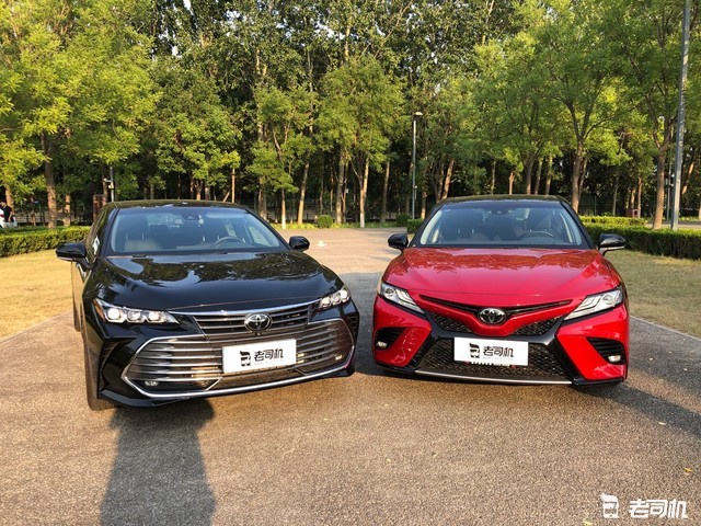 试了下亚洲龙和凯美瑞两个车,按理来说亚洲龙定位要高一些,并且尺寸也