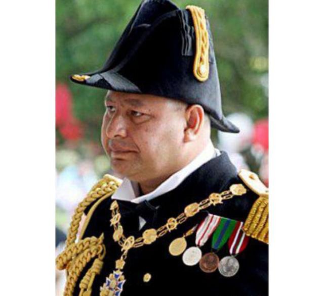 汤加王室:以胖为美的国度和勤于减肥的国王