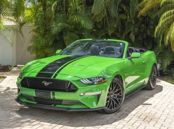 新款福特野马曝光全新雪佛兰科尔维特敞篷版亮相