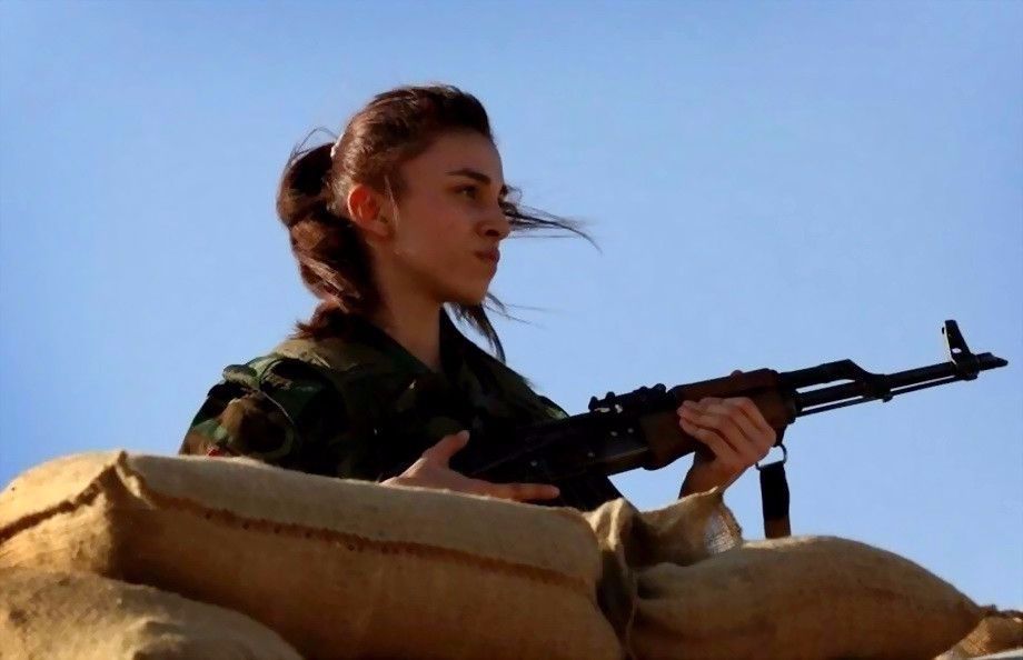 打伏击让美军胆寒 填炮弹比男兵能干:这才是全球最强悍女战士