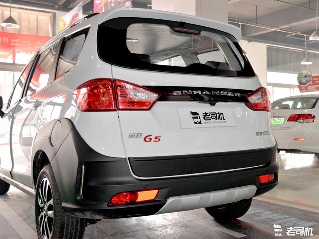 实用不能征服市场 小哥带你看潍柴汽车英致g5