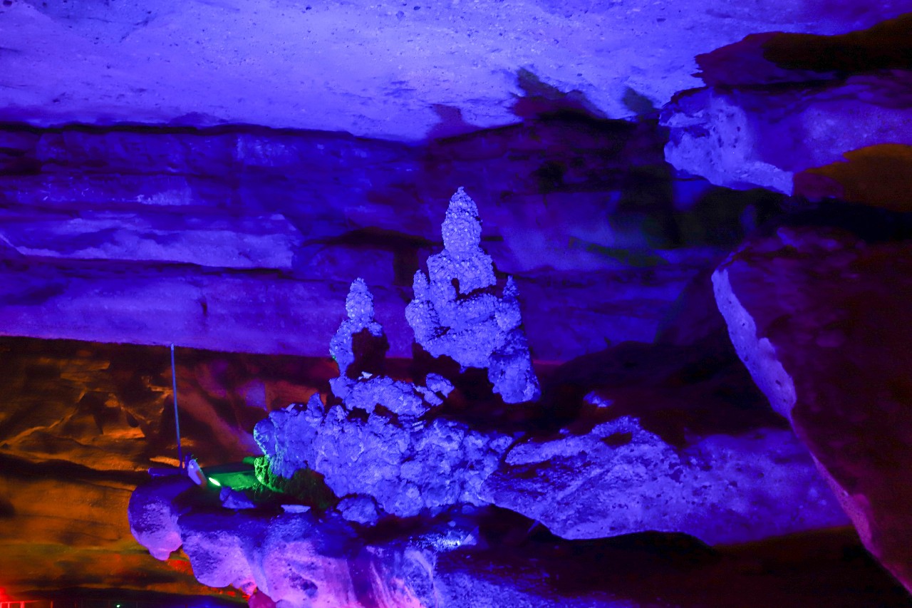 卧龙洞探寻之旅,坐船去寻找神秘地下世界!