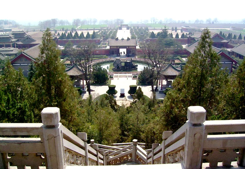 汉武帝建元二年(公元前139年),武帝刘彻在此建寿陵,公元前87年武帝