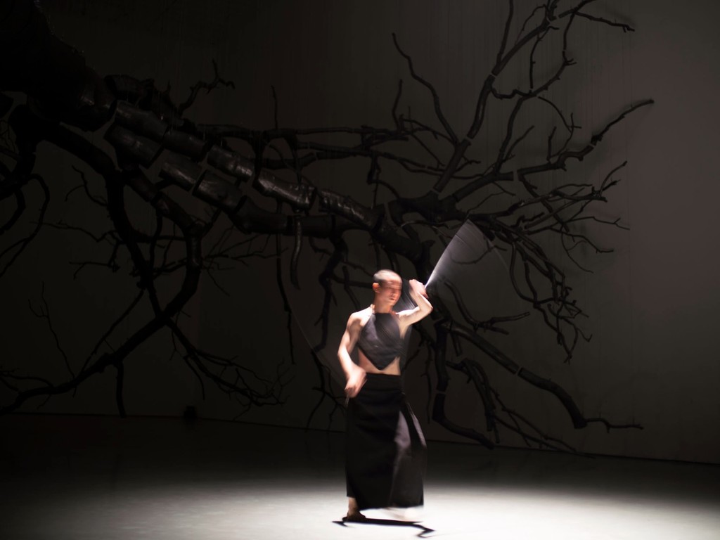 陶身体剧场 x 摄影师陆正旭《重 3》 棍舞