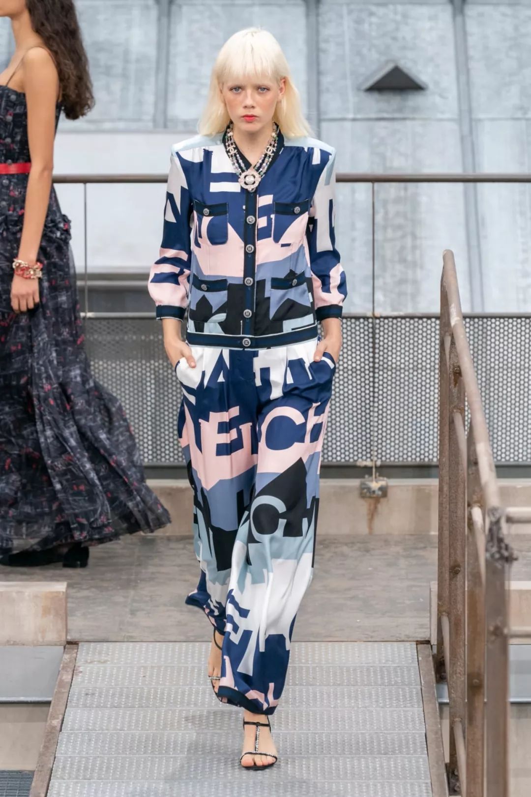 香奈儿2020早春秀场_凤凰网时尚_凤凰网