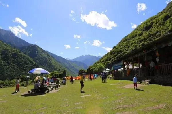 孟屯河谷是份免费的礼物不会缺氧只会醉氧