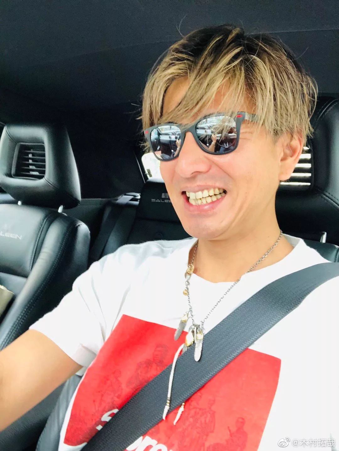 在木村拓哉的日常照,他戴了几条goros?