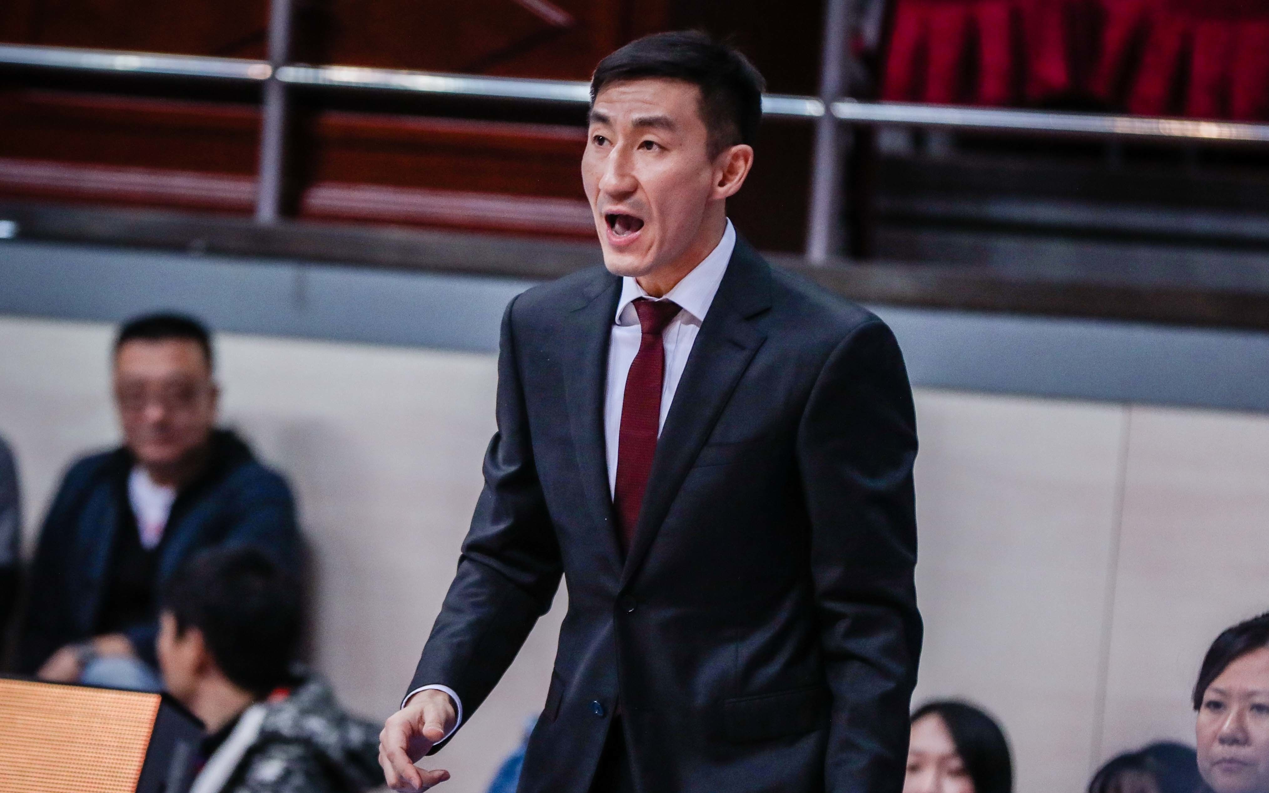 首钢女篮新赛季艰难起步张云松仍定下冲冠目标