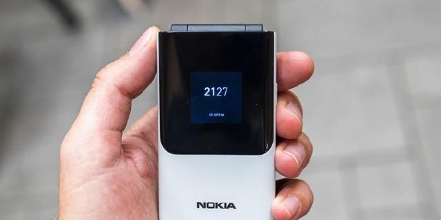 经典怀旧诺基亚双屏翻盖手机发布售价仅700元