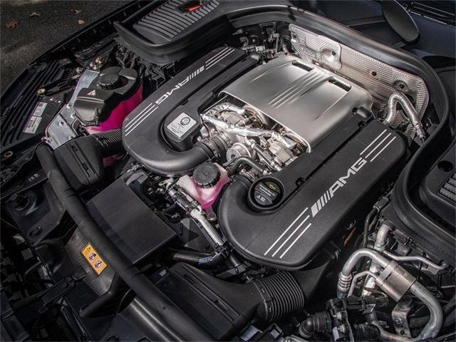 奔驰amg新款glc63骏马般的炫酷外型40t发动机